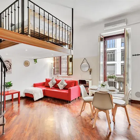 Apartment Centro Storicolittle Loft With Balcony Duomo A 10 Miuti Milan