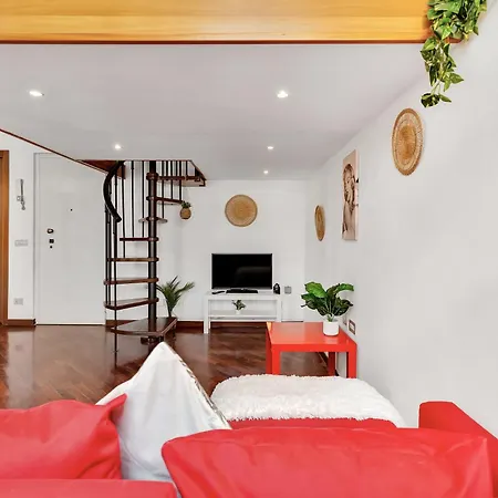 Apartment Centro Storicolittle Loft With Balcony Duomo A 10 Miuti *