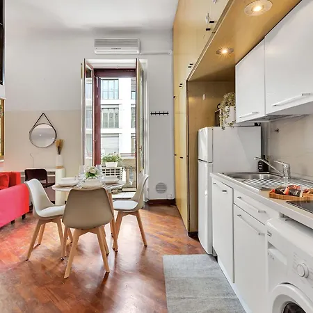 Centro Storicolittle Loft With Balcony Duomo A 10 Miuti Apartment *