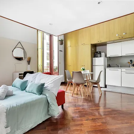 Centro Storicolittle Loft With Balcony Duomo A 10 Miuti * Milan