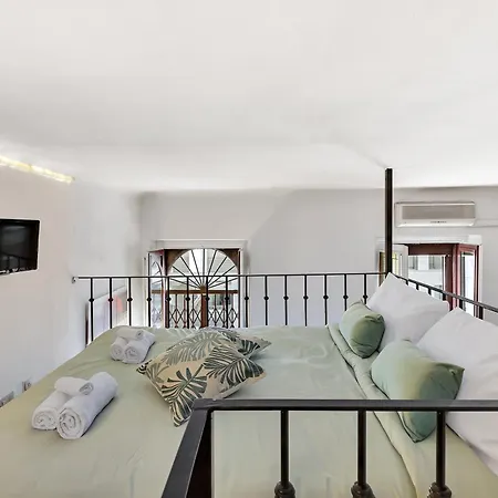 Centro Storicolittle Loft With Balcony Duomo A 10 Miuti Apartment *