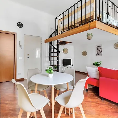 Centro Storicolittle Loft With Balcony Duomo A 10 Miuti * Milan