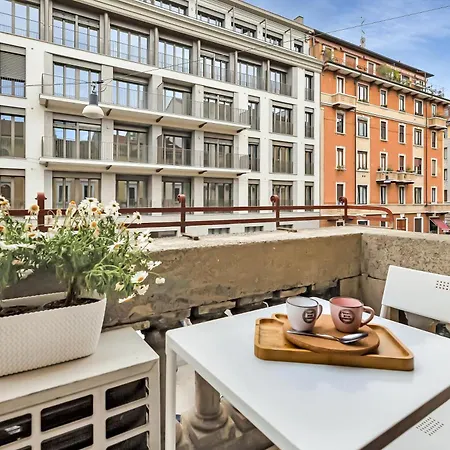 Centro Storicolittle Loft With Balcony Duomo A 10 Miuti